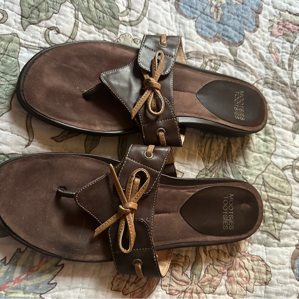 Mootsies Tootsies Dark Brown Leather Toe-Post Sandals with Tan Laces